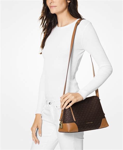 michael michael kors crosby signature messenger shoulder bag|Michael Kors Crosby Pebble Leather Messenger Shoulder Bag.